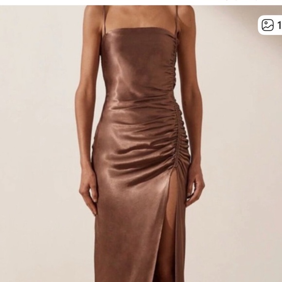 Shona Joy Dresses & Skirts - Shona Joy Ruched Dress - Bronze